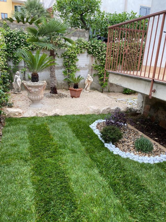 Villa Nancy Rooms Cimitile-Nola ภายนอก รูปภาพ